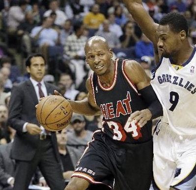 巅峰对决！骑士vs马卡比，NBA季前赛注入激动人心的力量