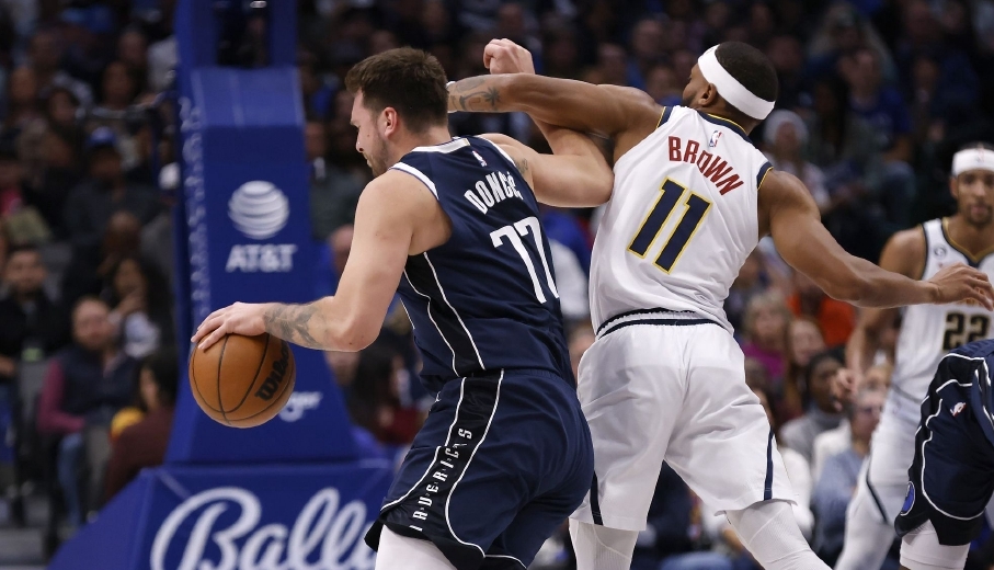 火爆对决！丹佛掘金vs达拉斯独行侠：NBA常规赛引爆