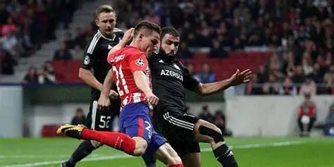 歐冠烽火中的“戰(zhàn)火玫瑰”：卡拉巴赫的逆襲史詩